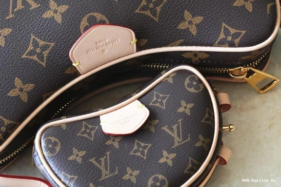AAA Pruses Bags VUITTON LOUIS Croissant MM 0724